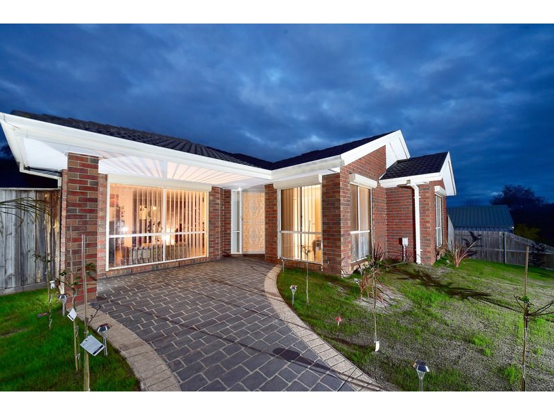 50 Cotoneaster Way, Langwarrin VIC 3910