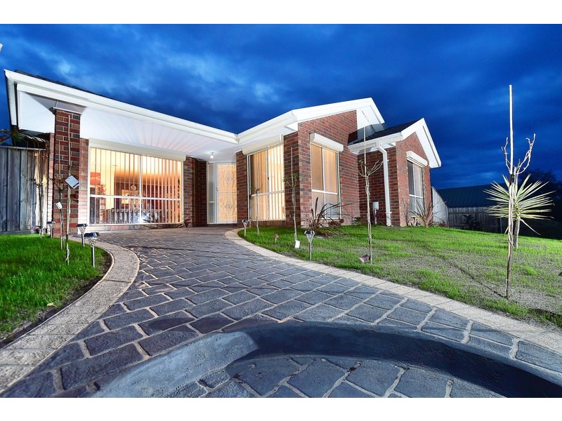 50 Cotoneaster Way, Langwarrin VIC 3910