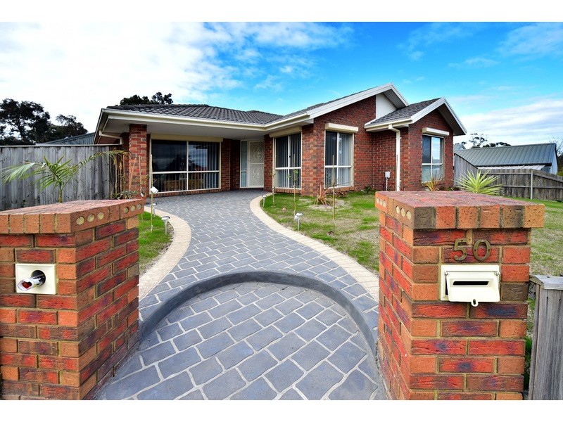 50 Cotoneaster Way, Langwarrin VIC 3910