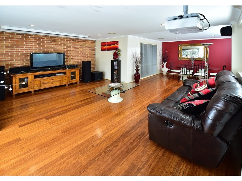 50 Cotoneaster Way, Langwarrin VIC 3910