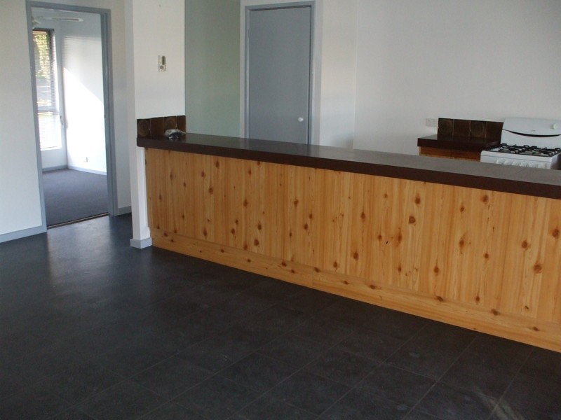 6 Flinders Crescent, Hackham SA 5163