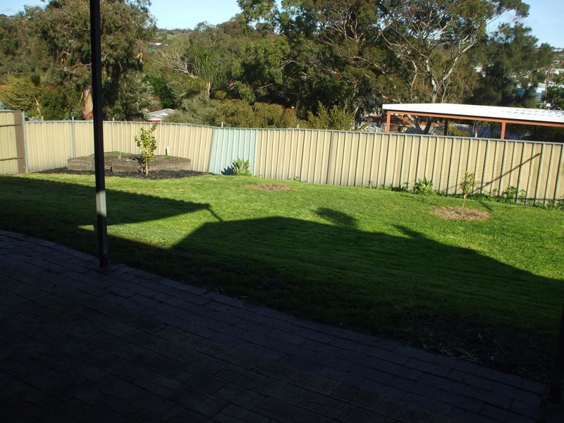 6 Flinders Crescent, Hackham SA 5163