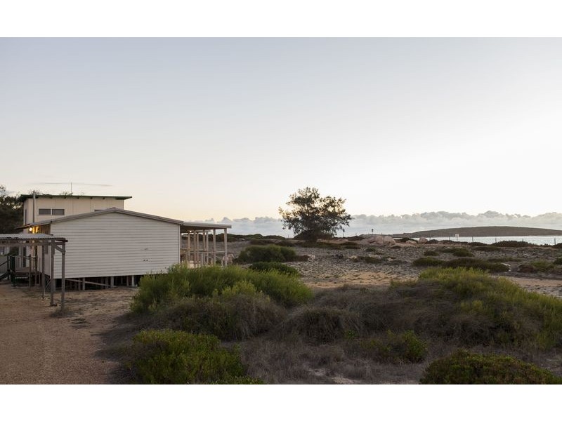 2 Desert Road, Lancelin WA 6044