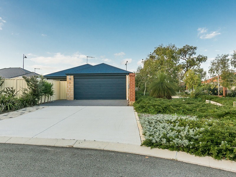 16 Atley Pass, Carramar WA 6031