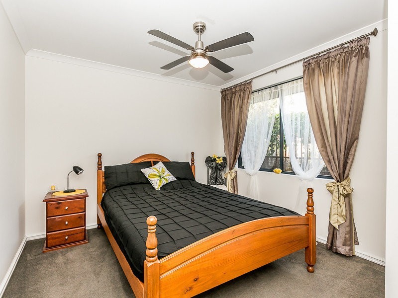 16 Atley Pass, Carramar WA 6031