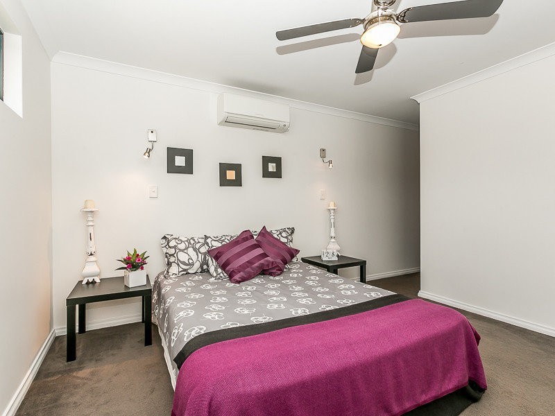 16 Atley Pass, Carramar WA 6031