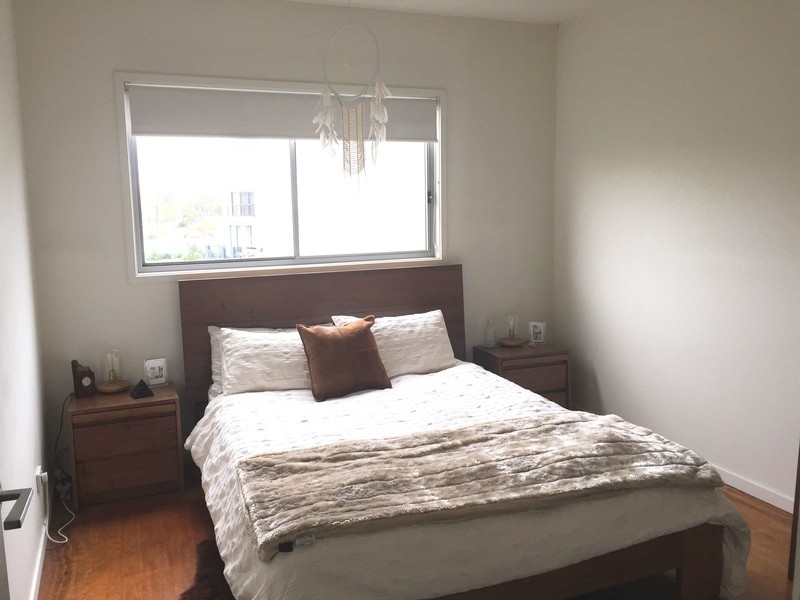 52 Southbay Drive, Varsity Lakes QLD 4227