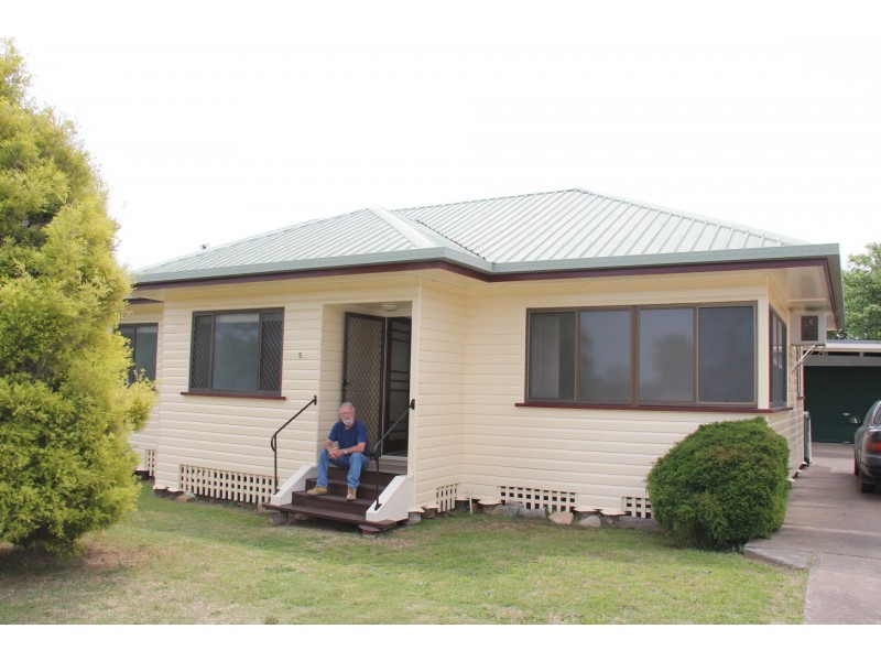 5 Cecil Street, Warwick QLD 4370