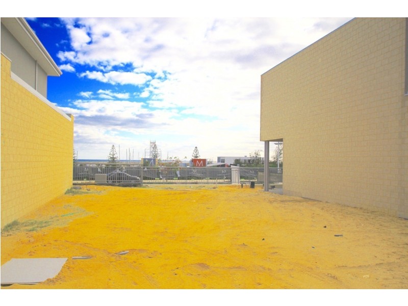 102 Orsino Boulevard, North Coogee WA 6163