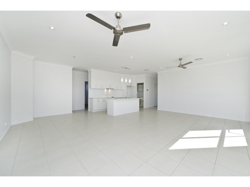 10 Sundew Street, Ningi QLD 4511