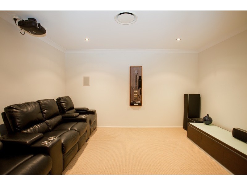 10 Rudd Street, Rural View QLD 4740