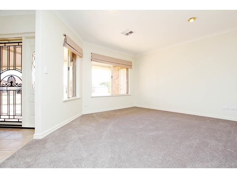 3 Garland Place, Singleton WA 6175