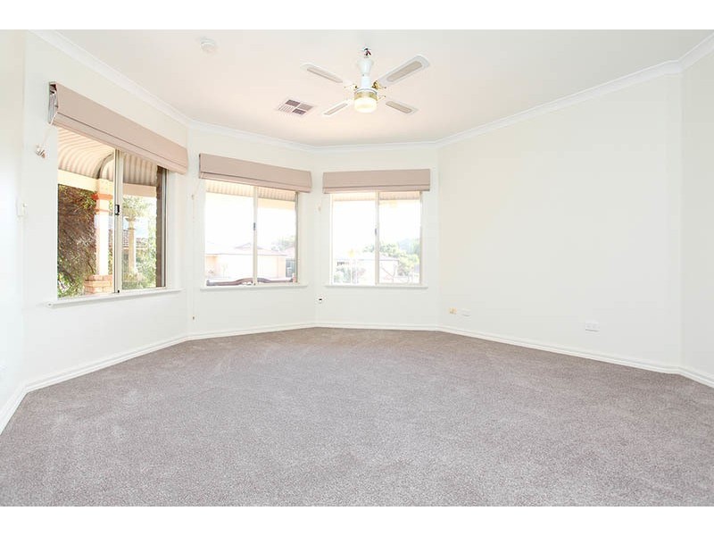 3 Garland Place, Singleton WA 6175