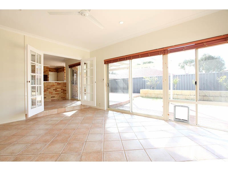 3 Garland Place, Singleton WA 6175