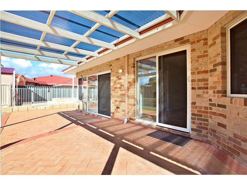3 Garland Place, Singleton WA 6175