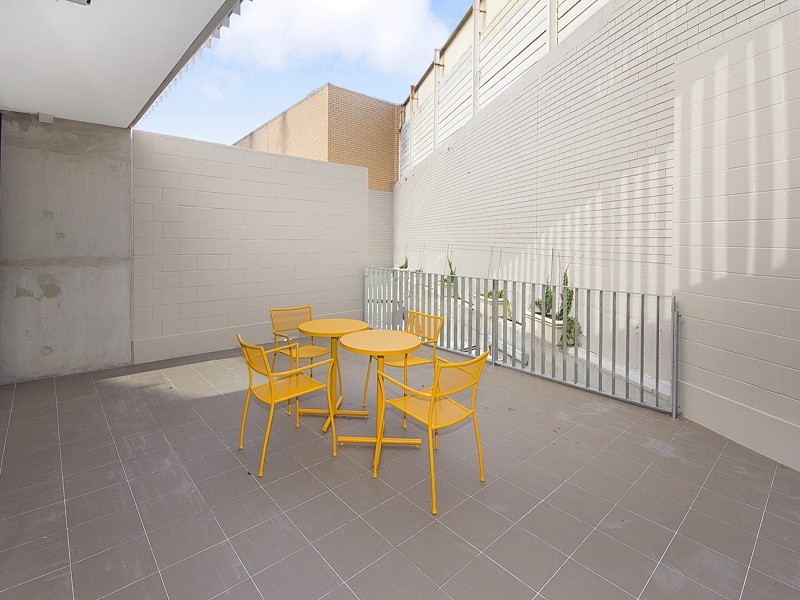 201/77 Jurgens Street, Woolloongabba QLD 4102