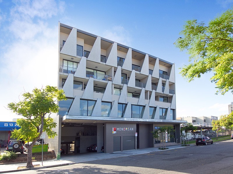 201/77 Jurgens Street, Woolloongabba QLD 4102