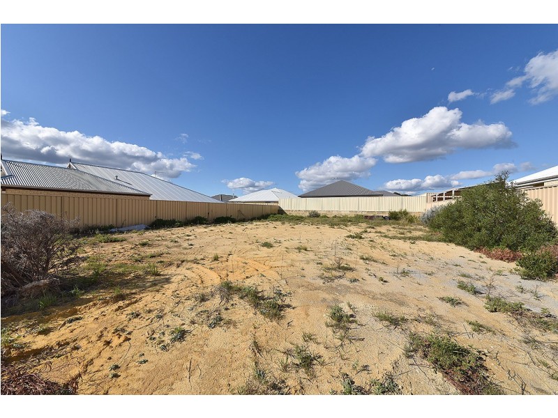 8 Llewellyn Way, Two Rocks WA 6037