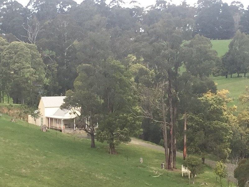 2637 Willow Grove Road, Hill End VIC 3825