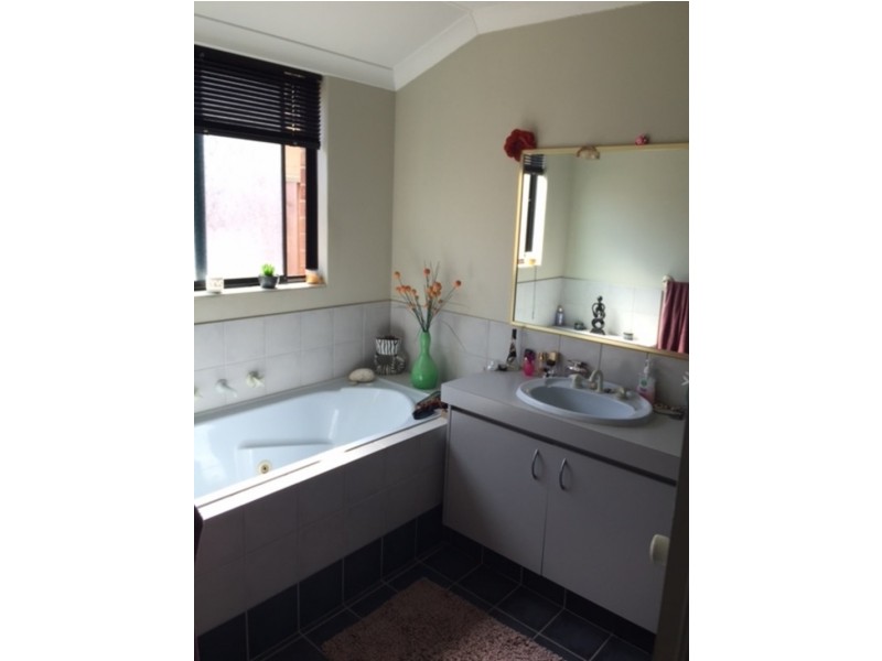 42 Glenfield drive, Australind WA 6233