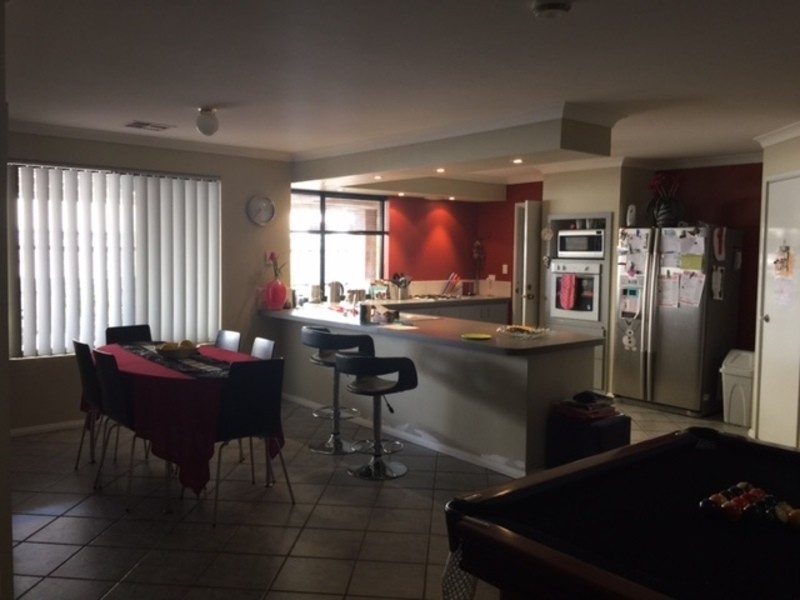 42 Glenfield drive, Australind WA 6233