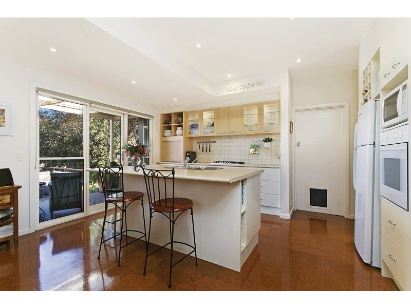 10 Kara Street, Kennington VIC 3550