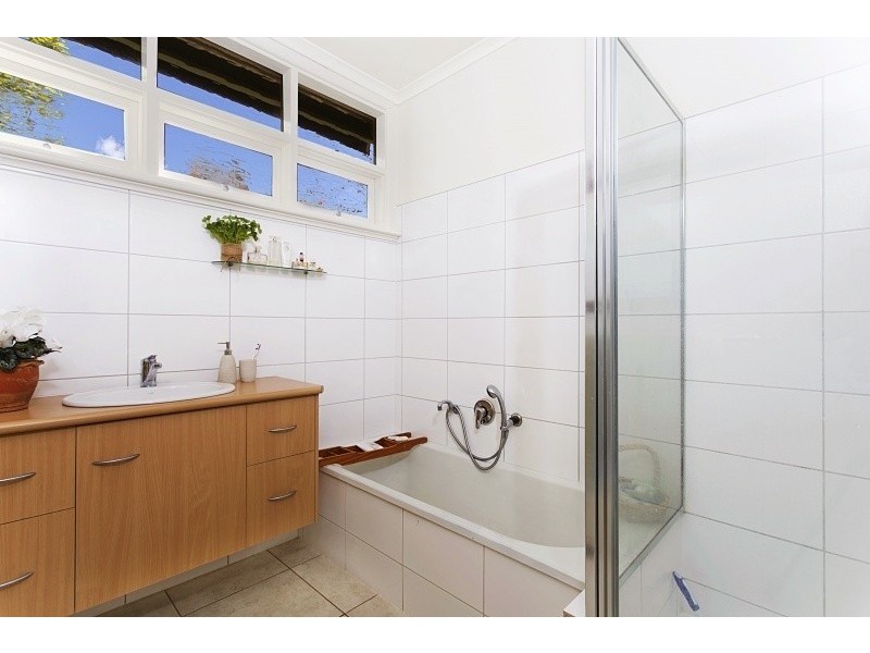 10 Kara Street, Kennington VIC 3550