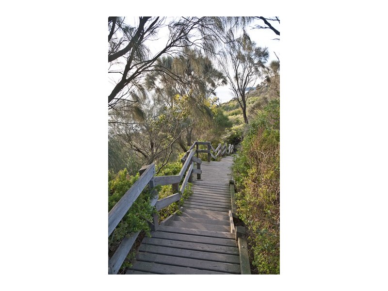 39 BIRDROCK AVE, Mount Martha VIC 3934