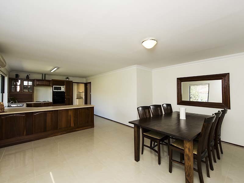 4 Mottley Street, Attadale WA 6156