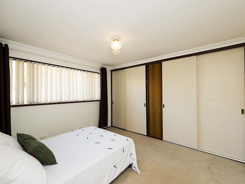 4 Mottley Street, Attadale WA 6156