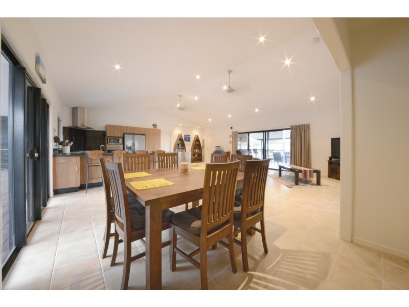 109 Gloucester Avenue, Hideaway Bay QLD 4800