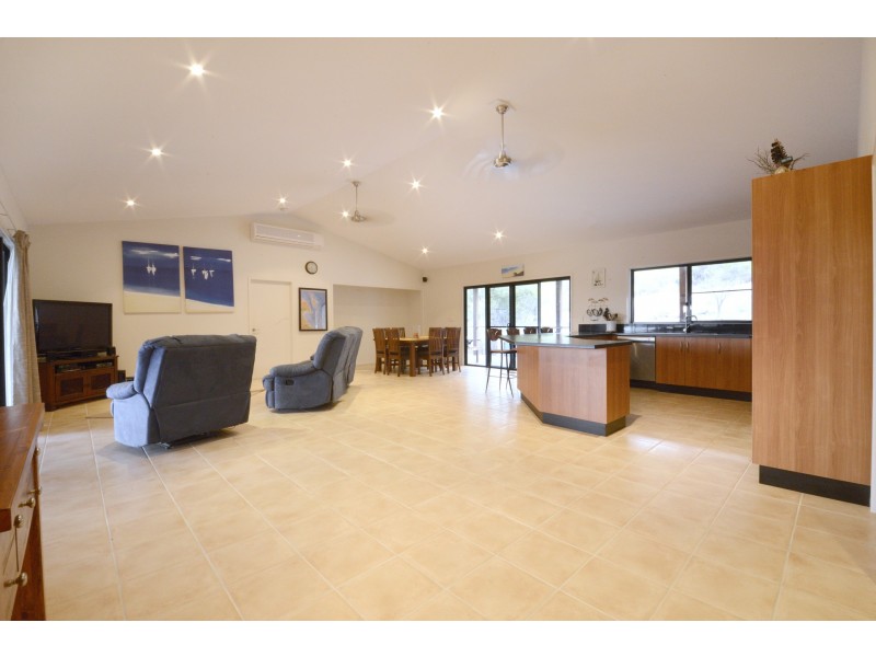 109 Gloucester Avenue, Hideaway Bay QLD 4800