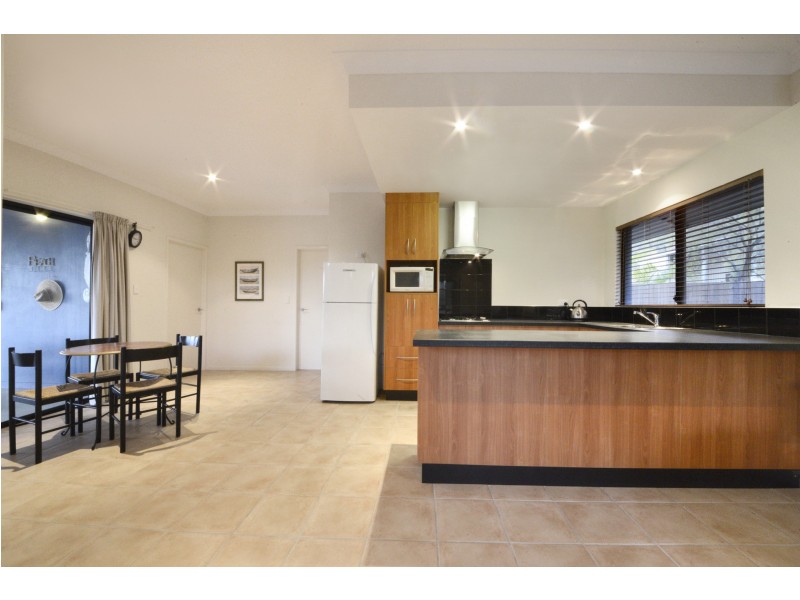 109 Gloucester Avenue, Hideaway Bay QLD 4800