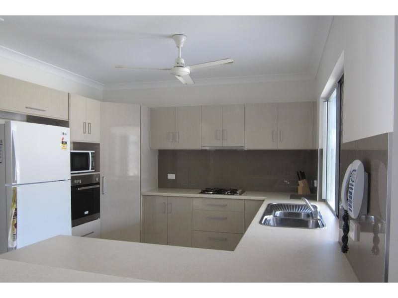 40 Hockey Avenue, Smithfield QLD 4878