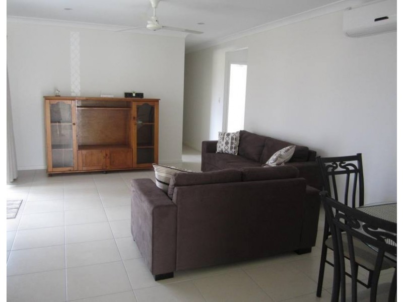 40 Hockey Avenue, Smithfield QLD 4878