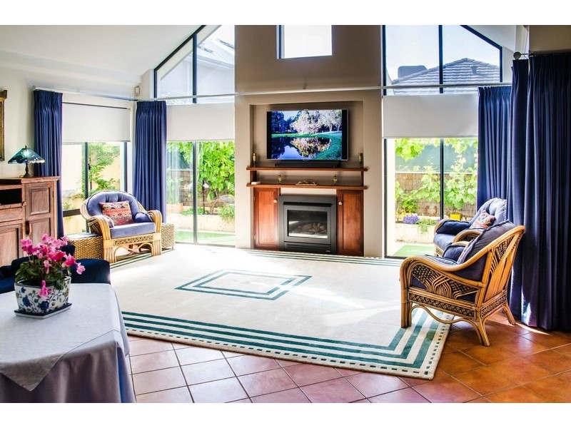 35 Hinkler Loop, Maylands WA 6051