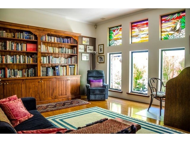 35 Hinkler Loop, Maylands WA 6051