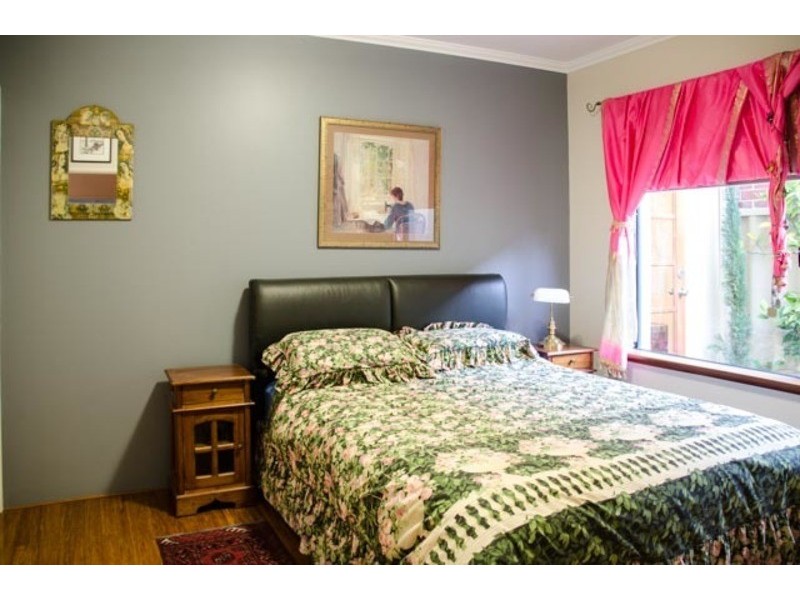 35 Hinkler Loop, Maylands WA 6051