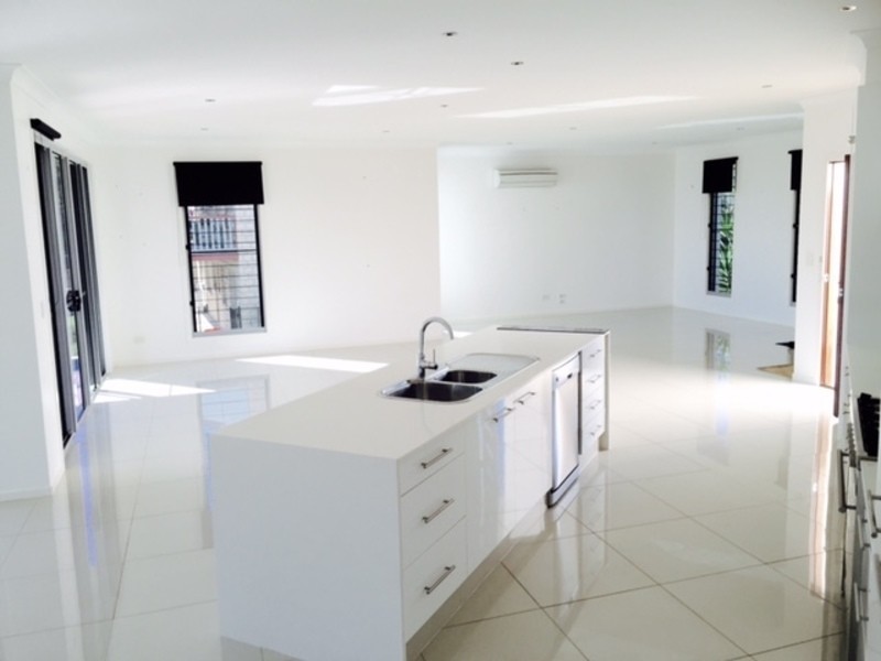 8  Curlew Court, Warner QLD 4500