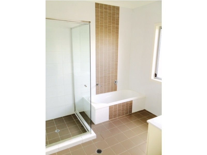 8  Curlew Court, Warner QLD 4500