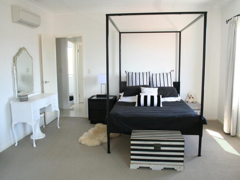 8  Curlew Court, Warner QLD 4500