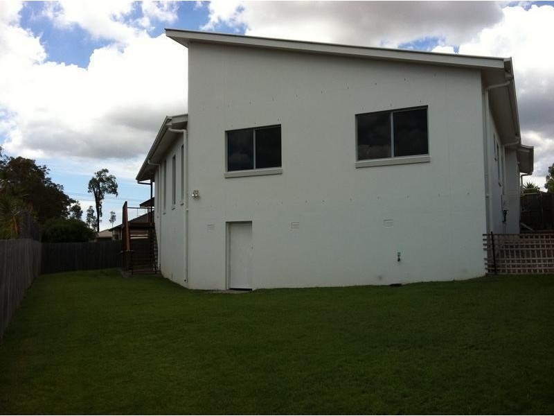 8  Curlew Court, Warner QLD 4500