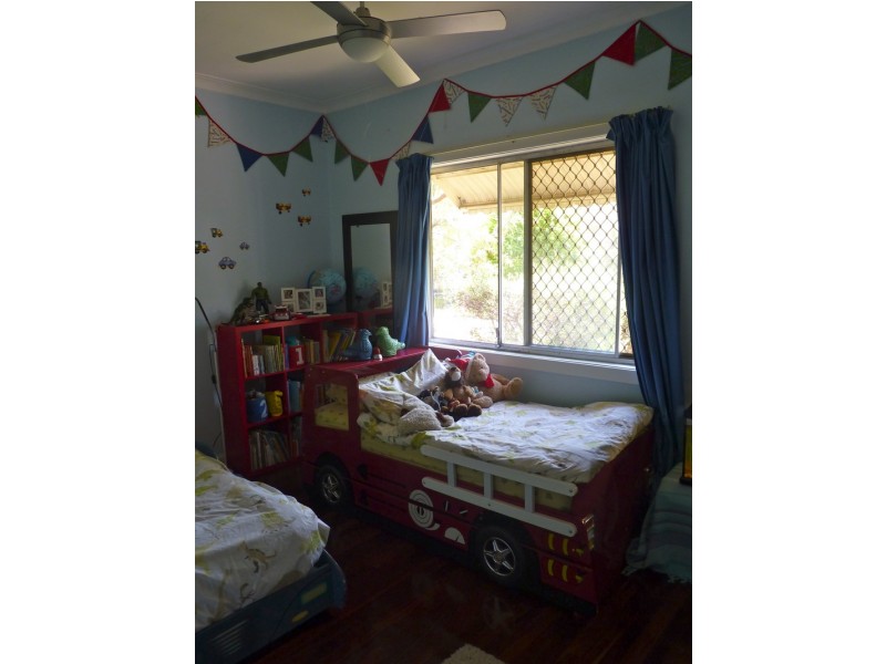 90 Rennie Crescent, Hilton WA 6163