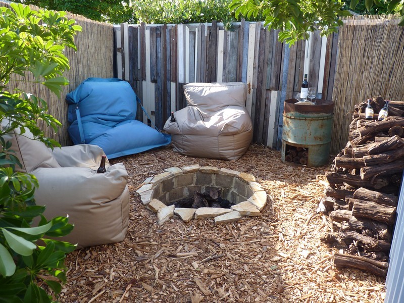 90 Rennie Crescent, Hilton WA 6163