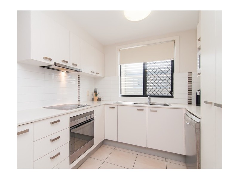 2/29 London Street, Nundah QLD 4012