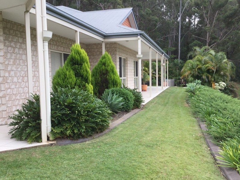 12  Waterfall drive, Wongawallan QLD 4210