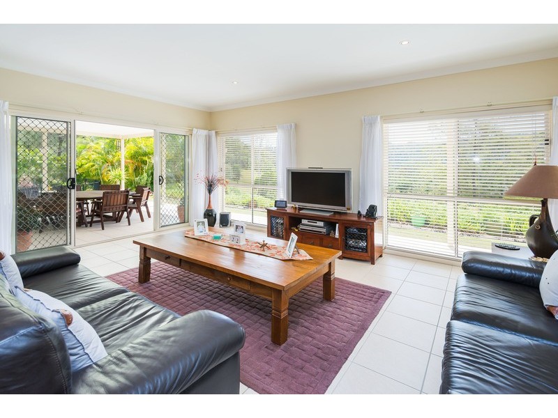 12  Waterfall drive, Wongawallan QLD 4210