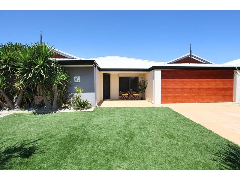 1 Repens Way, Banksia Grove WA 6031