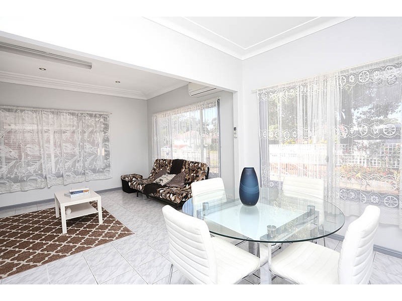 51 St Johns Road, Canley Heights NSW 2166