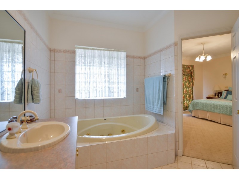 6 McGillivray Crescent, Somerville WA 6430